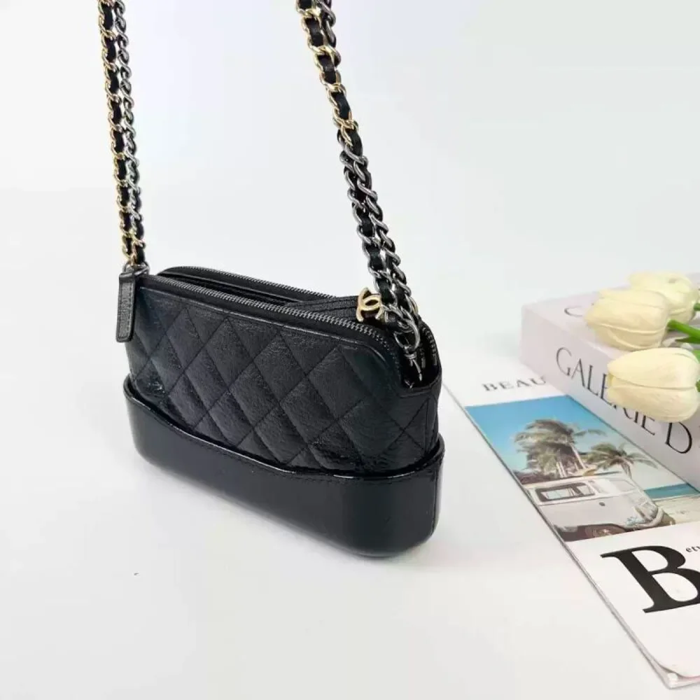 CHANEL brand color
